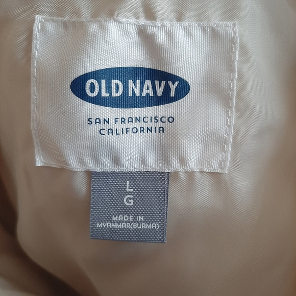 Vest - Picture 3 of 4